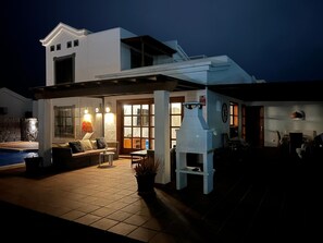 Lämmitetty uima-allas