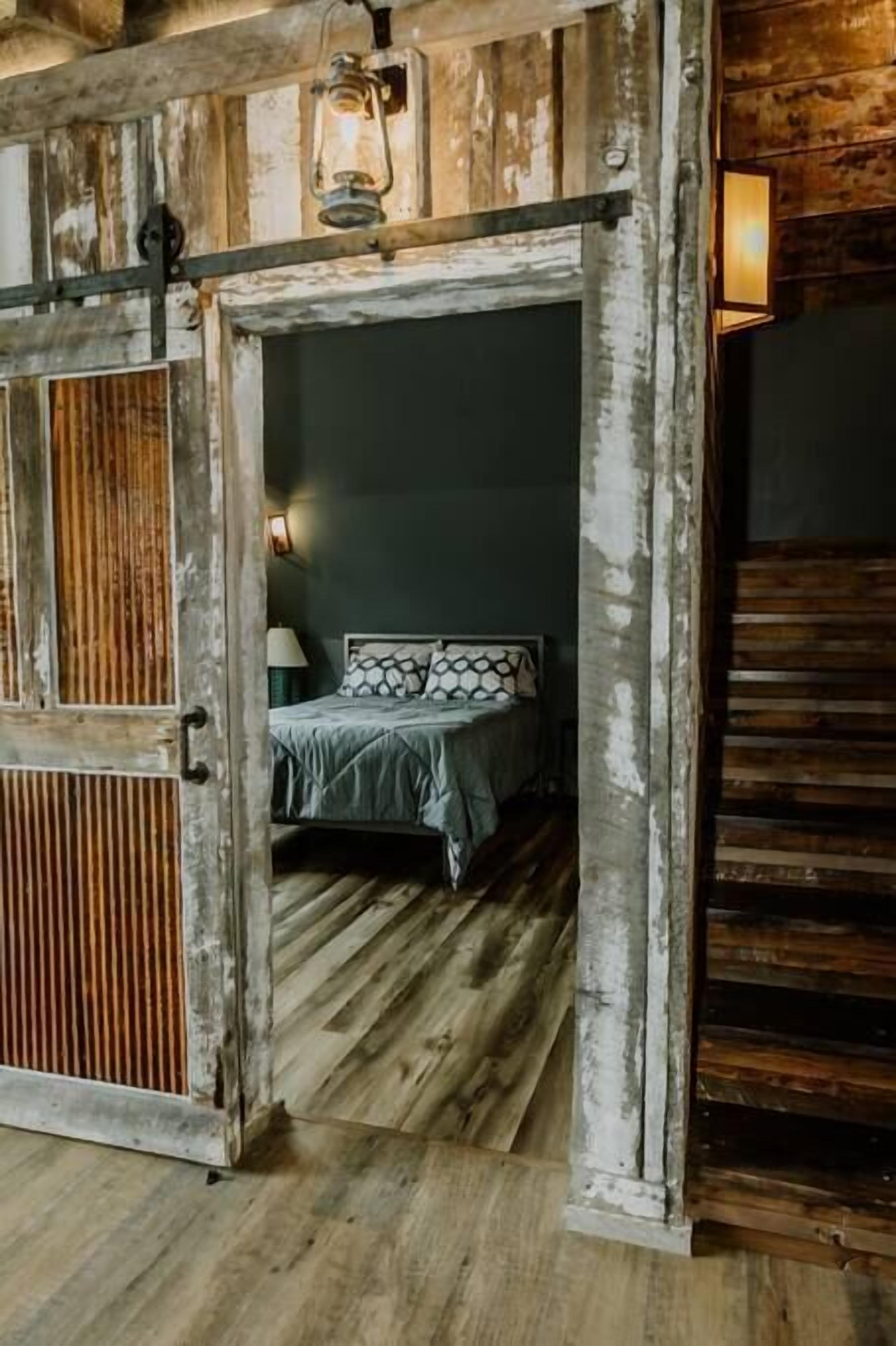 BRIDGER VIEW BARN EAST UNIT