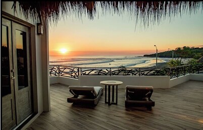 The Stunning Ocean Pearl on the Beach
