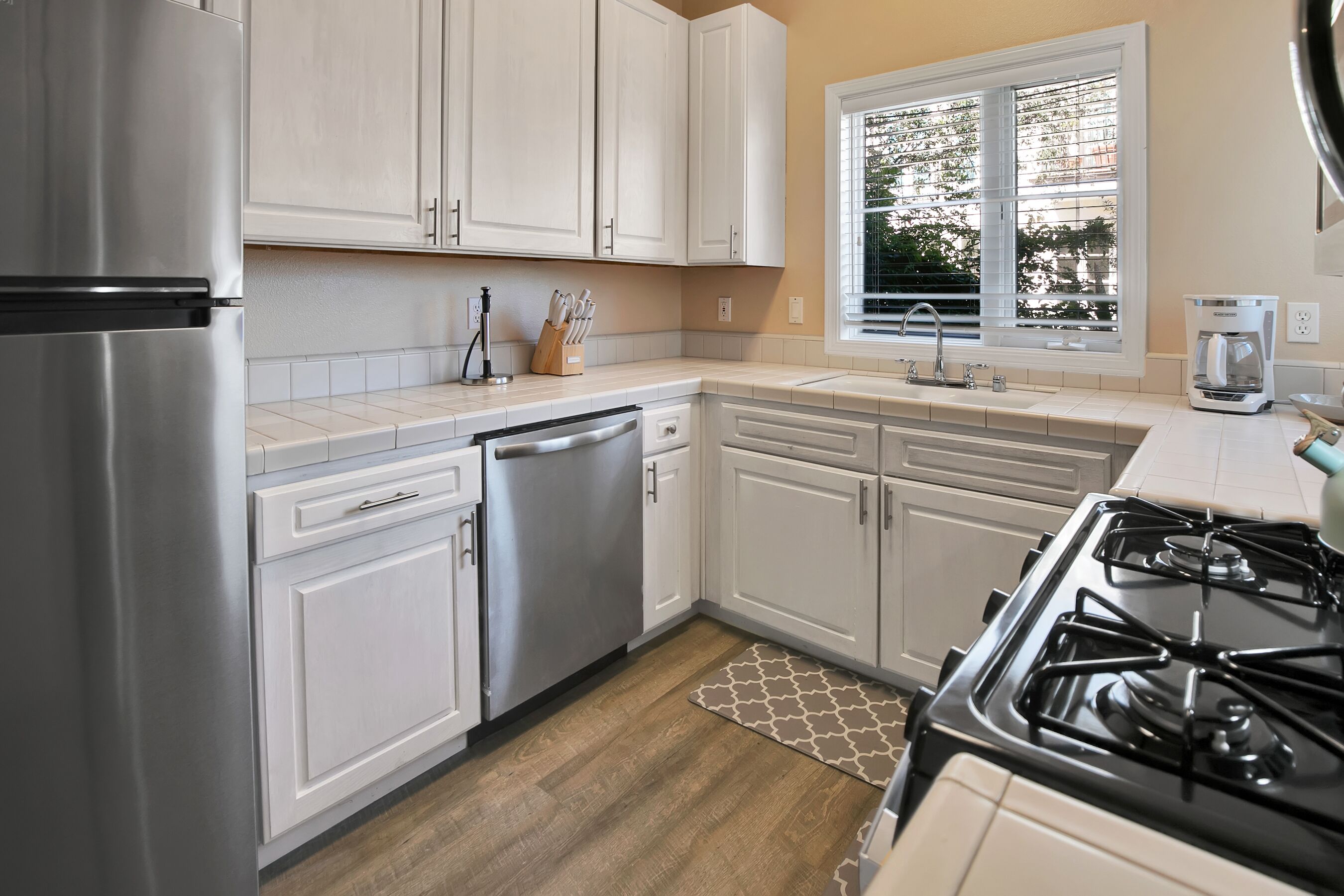 Lighthouse Field, 1 Block to Beach, Steamer Lane, Wharf