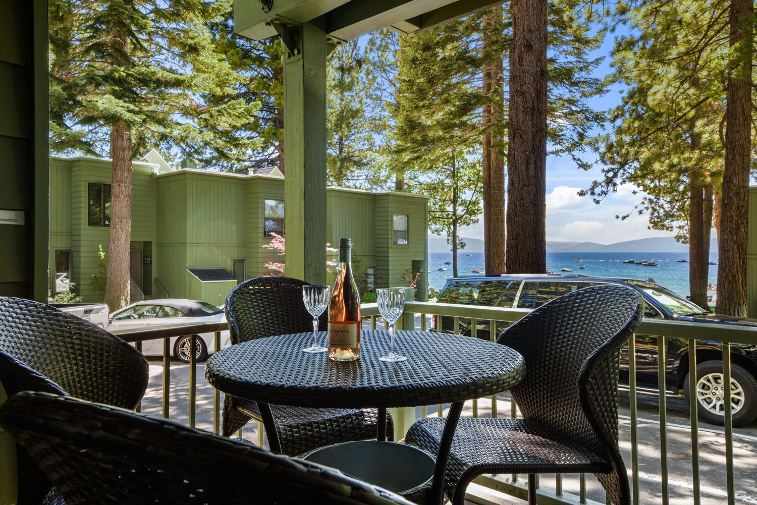 Hus, flere senger, balkong, strandutsikt | Utsikt fra rommet