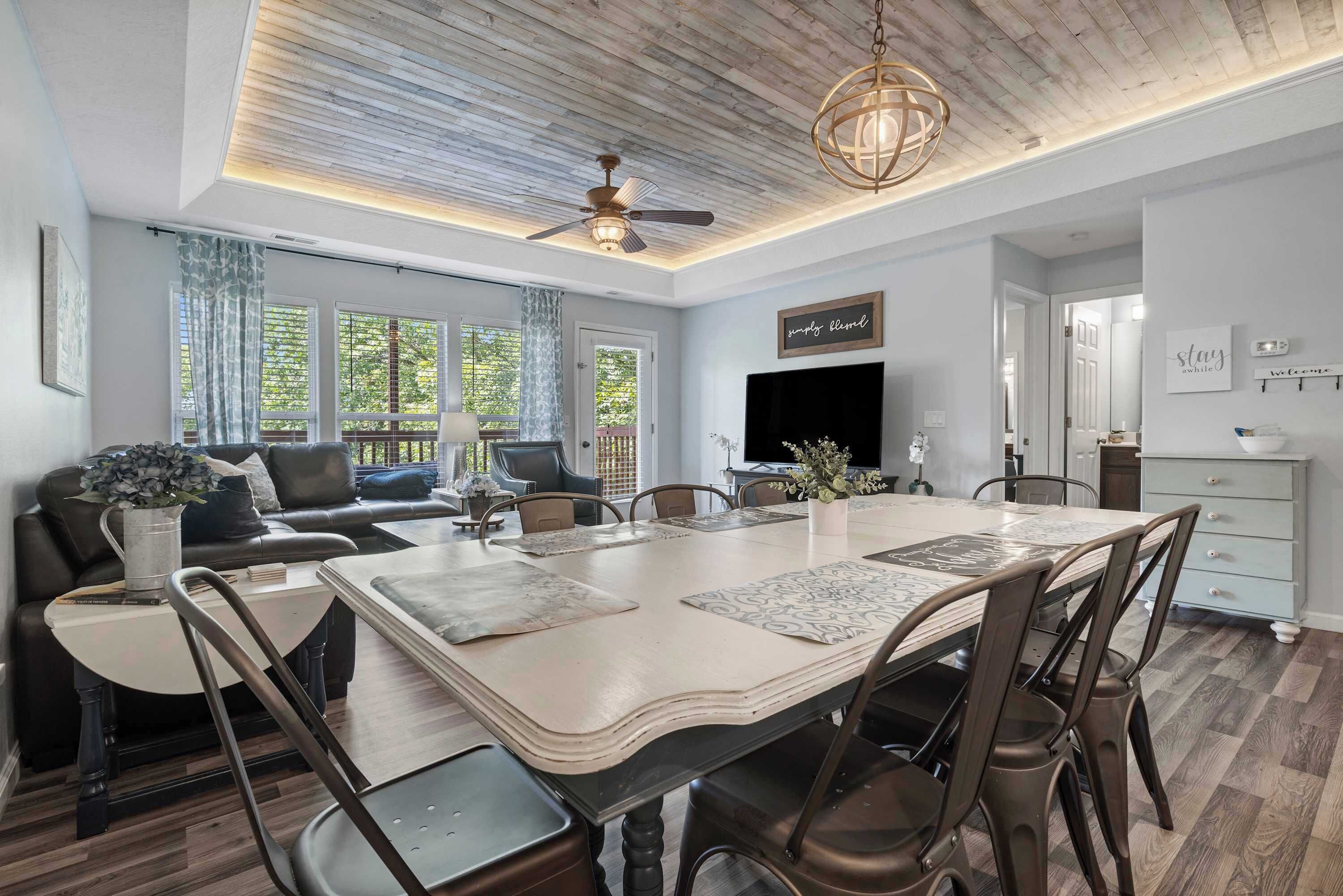 Townhome, Multiple Beds, Balcony, Garden View (Blue Oak Hideaway) | Dining