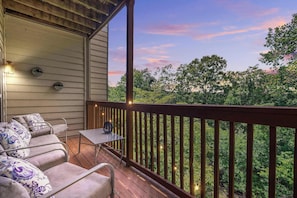 Townhome, Multiple Beds, Balcony, Garden View (Blue Oak Hideaway) | Property grounds