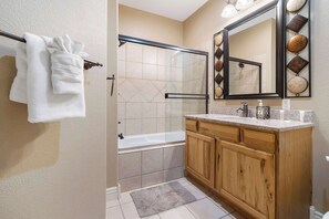 Condo, Multiple Beds, Balcony, Mountain View (Blue Bird Hideaway) | Bathroom