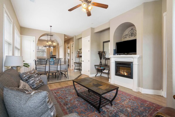 Condo, Multiple Beds, Balcony, Mountain View (Blue Bird Hideaway) | Living area