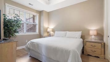 Condo, Multiple Beds, Balcony, Mountain View (Blue Bird Hideaway) | 2 bedrooms, individually decorated, individually furnished, free WiFi