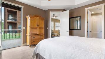 Condo, Multiple Beds, Balcony, Mountain View (Blue Bird Hideaway) | 2 bedrooms, individually decorated, individually furnished, free WiFi