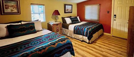 1 chambre, fer et planche à repasser, Wi-Fi gratuit, draps fournis