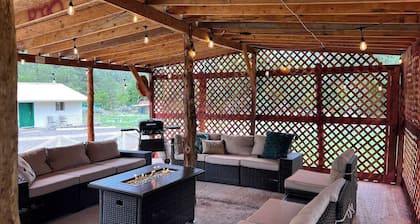 Lovely Kitchen Suite at Lake Roberts