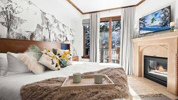 Kondominium, Beberapa Tempat Tidur, balkon, pemandangan gunung (Calming Canyons Penthouse) | 1 kamar tidur dan didekorasi berbeda-beda