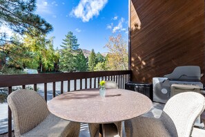 Condo, Multiple Beds, Hot Tub, Mountain View | Outdoor dining