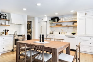 Condo, Multiple Beds, Hot Tub, Mountain View | Private kitchen