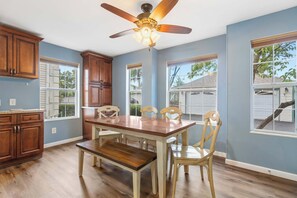 Condo, Multiple Beds, Balcony, Garden View (Bungalow on the Bluffs) | Dining