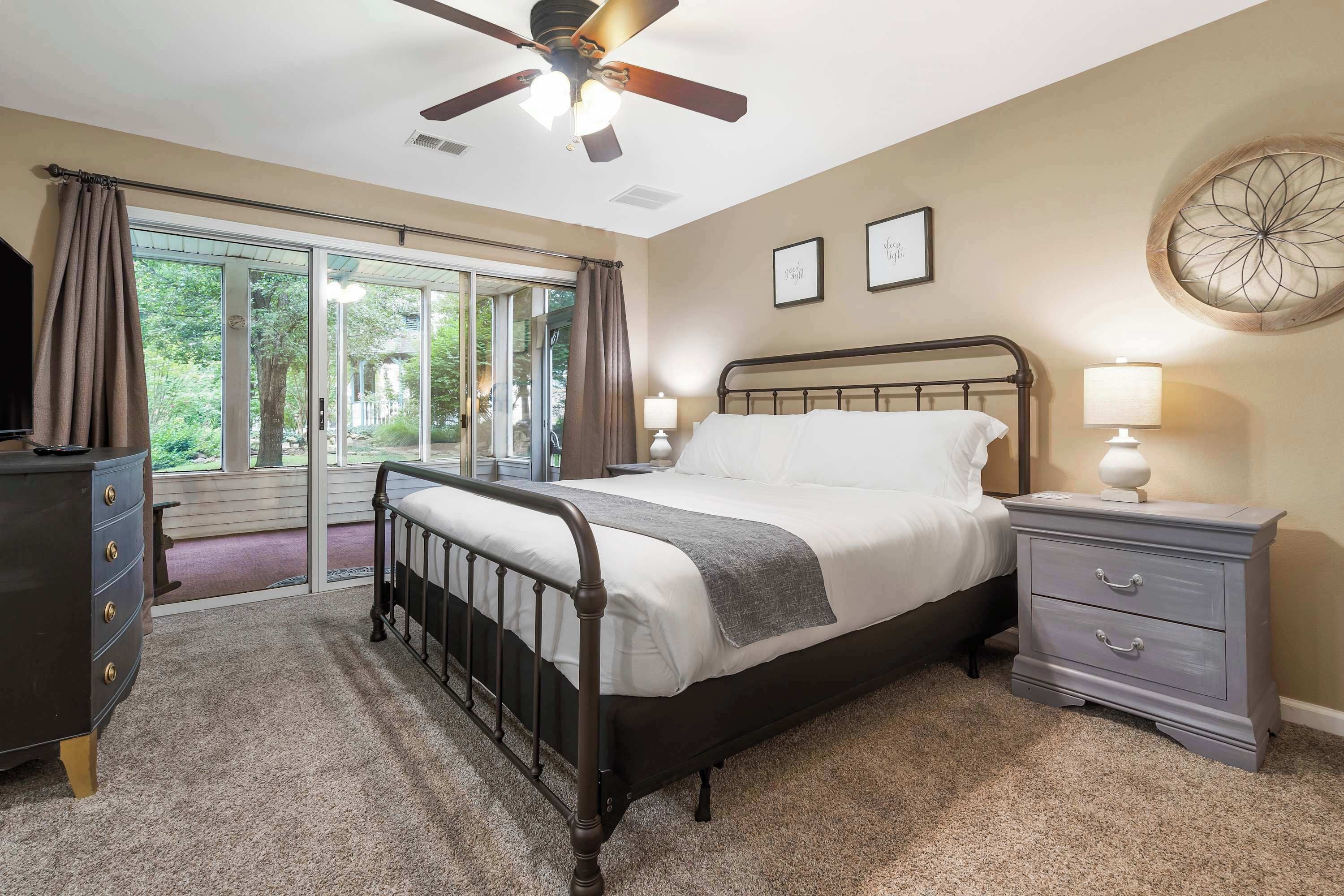 Condo, Multiple Beds, Balcony, Garden View (Bungalow on the Bluffs) | 2 bedrooms, individually decorated, individually furnished, free WiFi