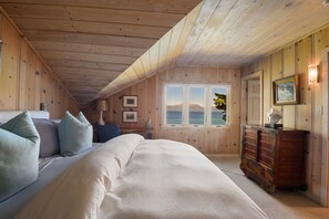 House, Multiple Beds, Patio, Mountain View (Mesmerizing Meeks Bay) | 5 bedrooms, individually decorated, individually furnished, free WiFi