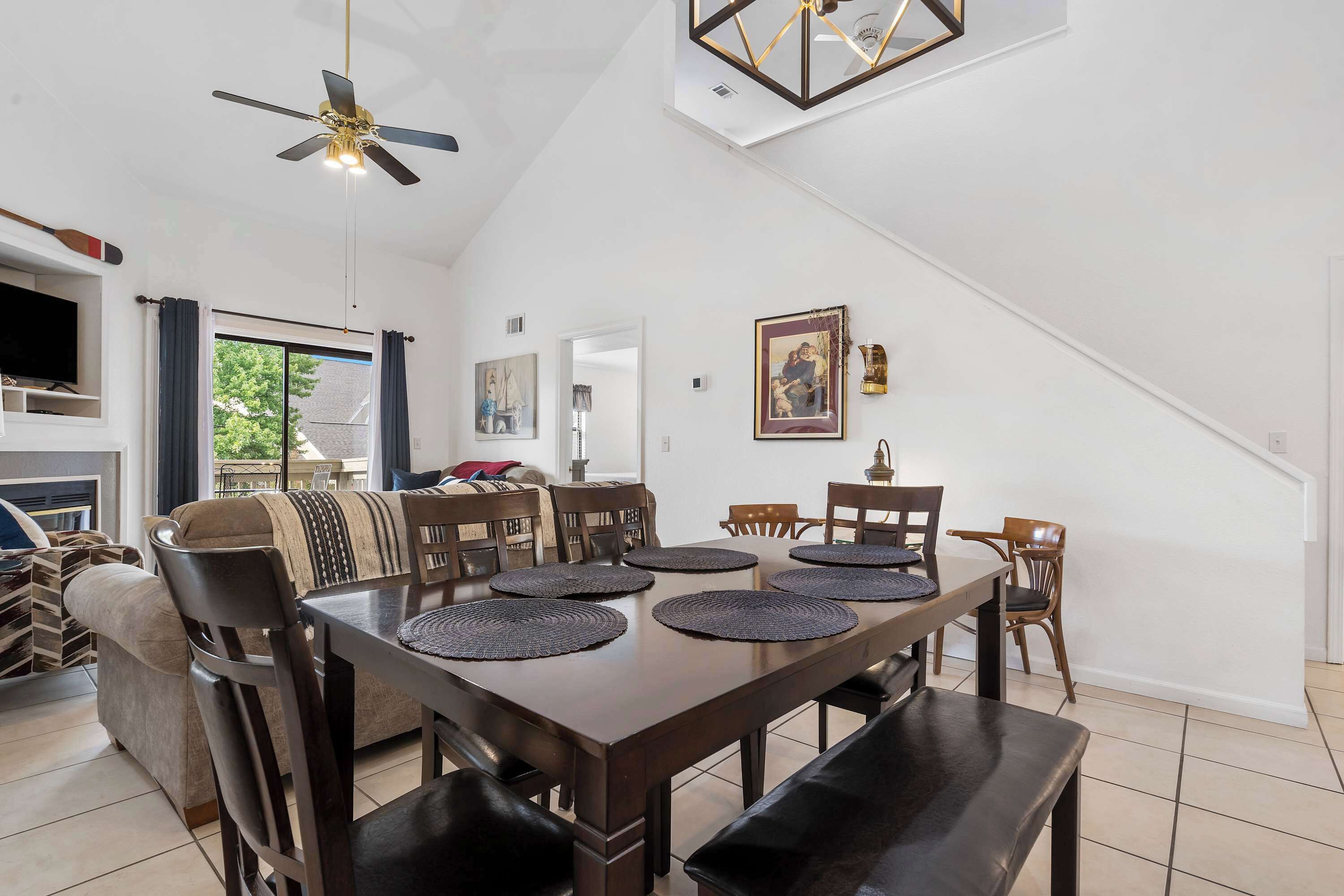Condo, varias camas, balcón, vista al jardín (Nantucket at the Pointe) | Restaurantes