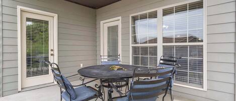 Townhome, Multiple Beds, Patio, Garden View (Retreat at Par Lane) | Outdoor dining