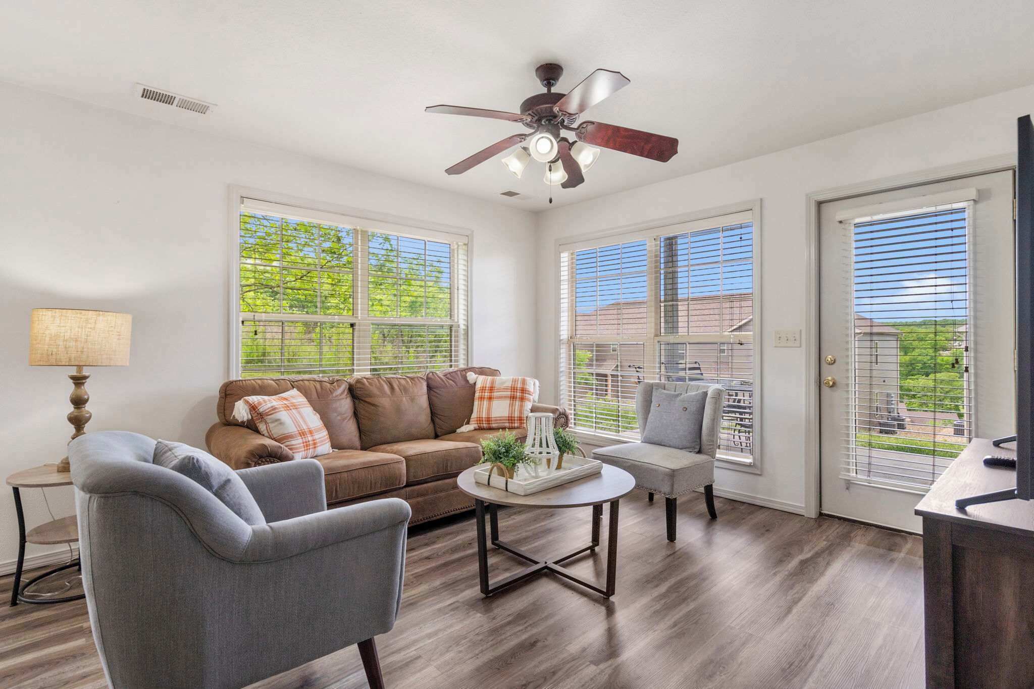 Townhome, Multiple Beds, Patio, Garden View (Retreat at Par Lane) | Living area | 42-inch flat-screen TV with digital channels, fireplace