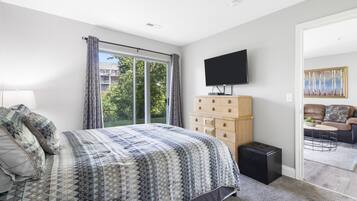 Condo, 2 Queen Beds, Balcony | 2 bedrooms, individually furnished, iron/ironing board, free WiFi