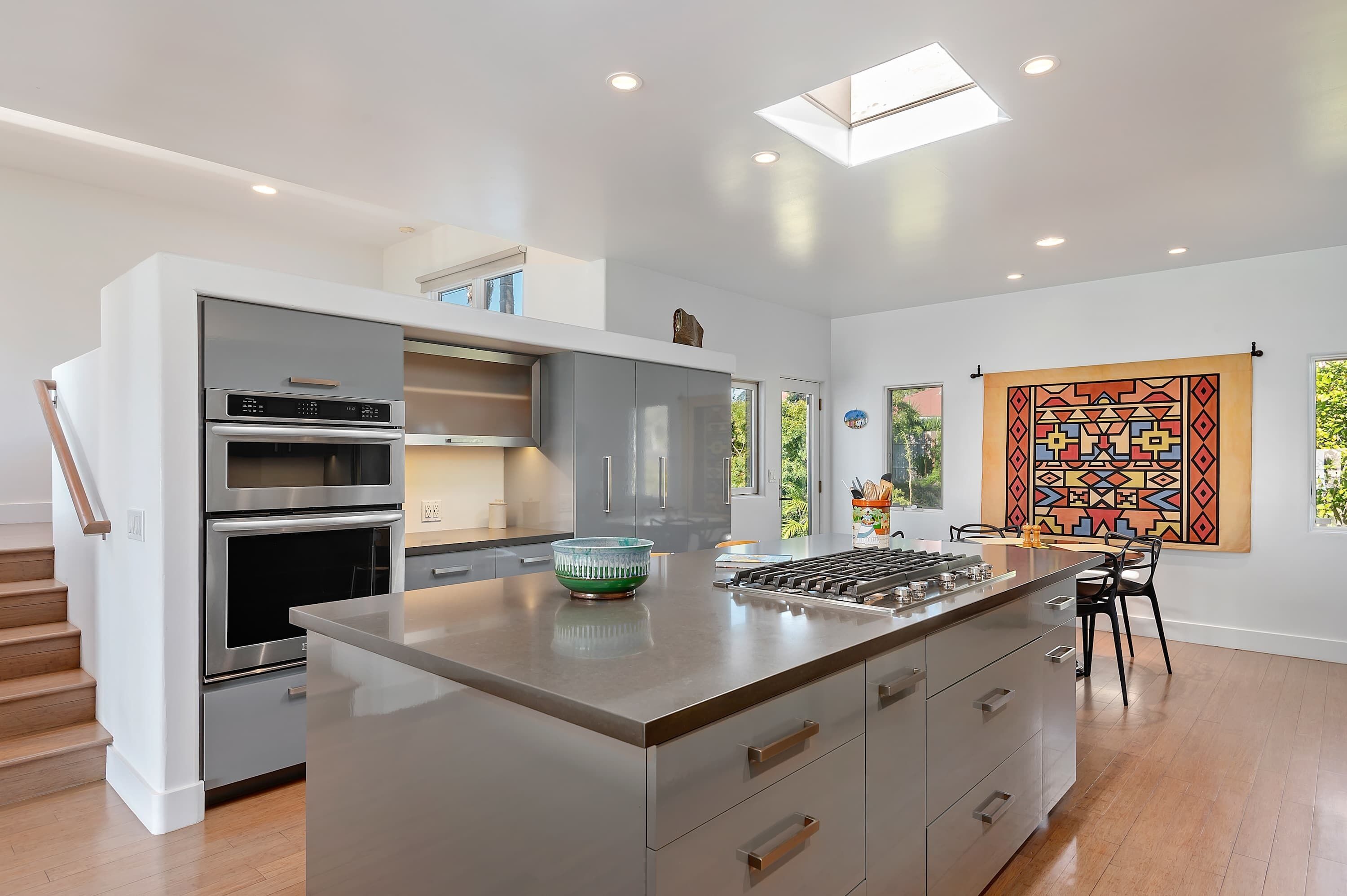 House, Multiple Beds, Patio, Ocean View (Shoreline Park House - 30-night min) | Private kitchen | Fridge, microwave, oven, stovetop