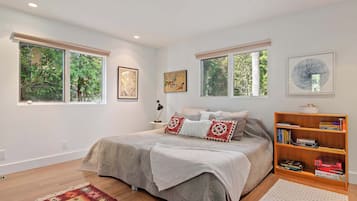 4 habitaciones, decoración personalizada y muebles diferentes