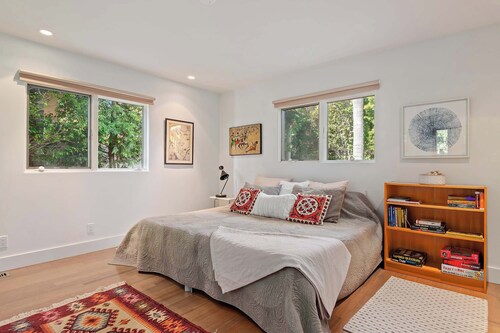 Shoreline Park House