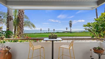 House, Multiple Beds, Patio, Ocean View (Shoreline Park House - 30-night min) | Outdoor dining