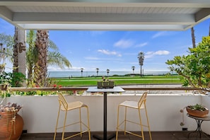 House, Multiple Beds, Patio, Ocean View (Shoreline Park House - 30-night min) | Outdoor dining