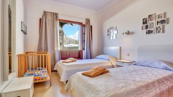 2 dormitorios, tabla de planchar con plancha, wifi gratis y ropa de cama