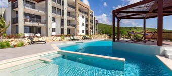2 Bedroom Apartment with Seaview and a Pool 🌊☀️ - Coral Estate
