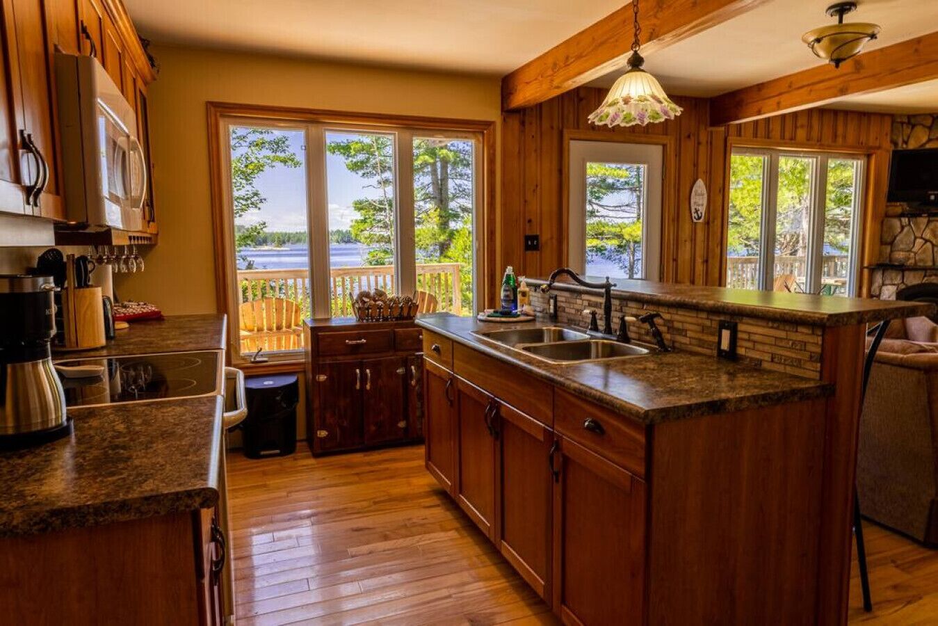 Rockpoint Haven @ Paradise Cove - Lake Nipissing