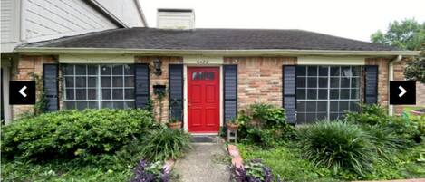 تفاصيل الفندق من الخارج