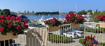 Luxury Downtown Loft 2 bedroom/ 2 bath Home