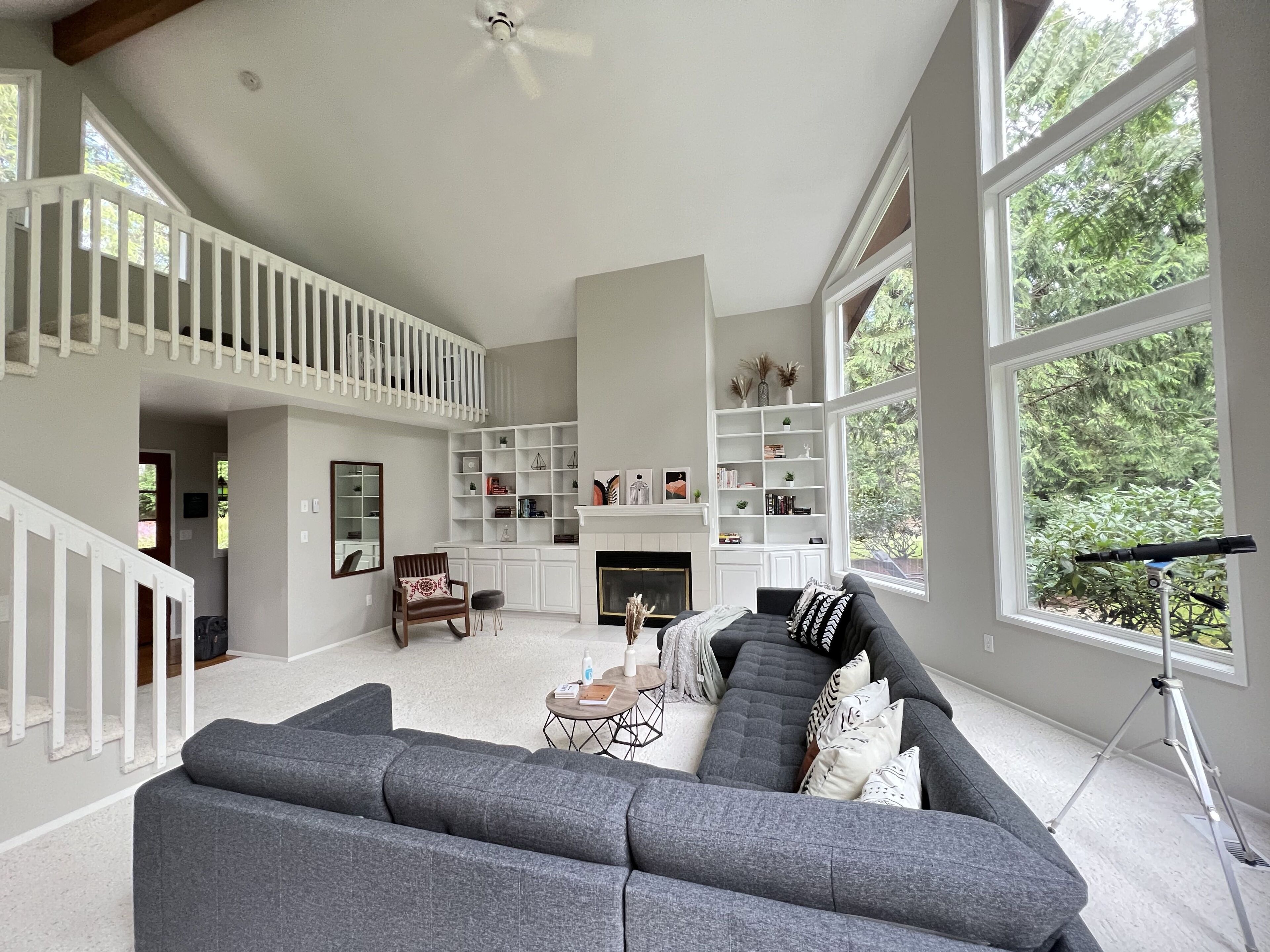 Family-friendly, pet-friendly lakefront retreat