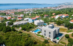 Exterior - Amazing home in Kastel Kambelovac (Kastel Kambelovac)