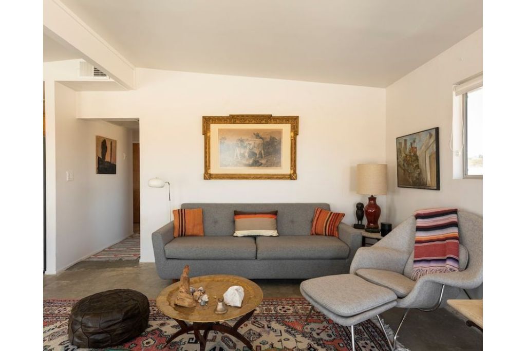 HIGH DESERT VISTAS 1960 HOMESTEAD CABIN ON 5 ACRES