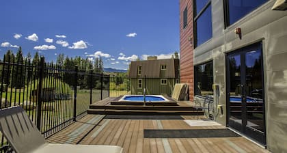 Newly renovated Winter Park condo on the Fraser River