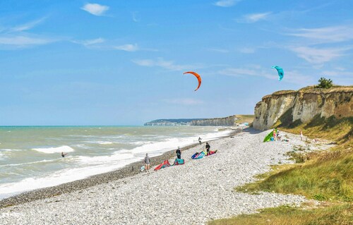 Nice home in Saint-Aubin-sur-Mer