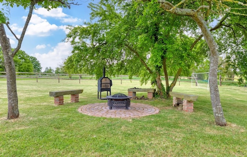 3 bedroom amazing home in Grandmesnil