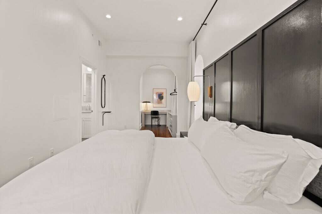 2 bedrooms, iron/ironing board, travel cot, WiFi