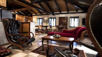 Comfort Studio Suite | In-room safe, individually decorated, individually furnished, desk