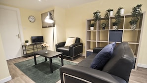 Unclassified image, 4 of 19, button - Short Stay Bristol - Church Apartment (Bristol)