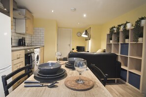 Unclassified image, 5 of 19, button - Short Stay Bristol - Church Apartment (Bristol)