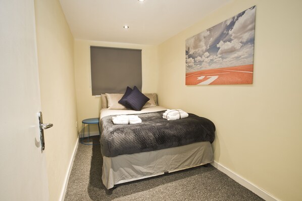 Apartment, Private Bathroom - Short Stay Bristol - Church Apartment (Bristol)