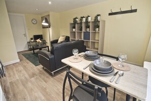 Appartement, privébadkamer | Lounge