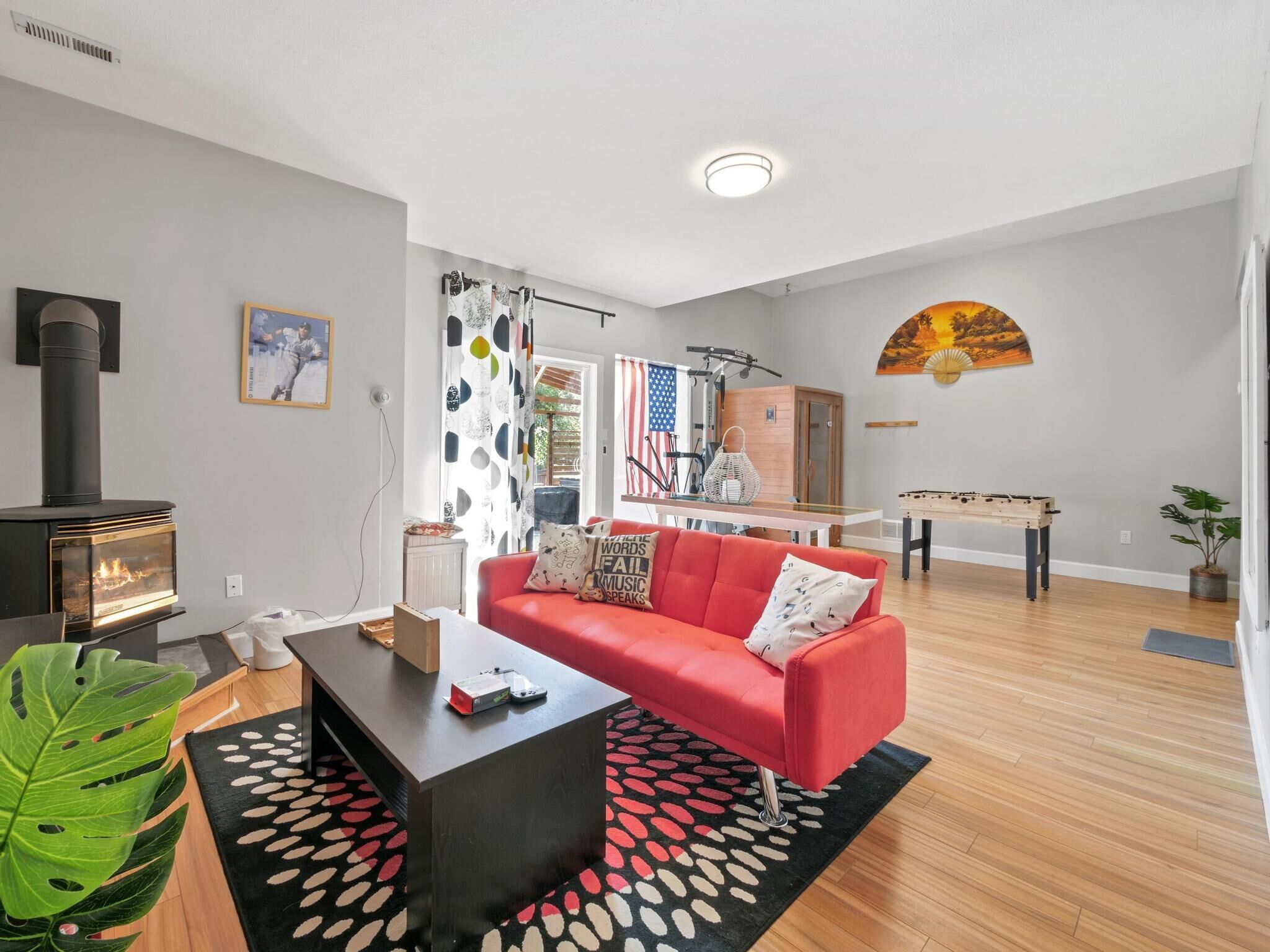 Valley villa with pool, hot tub, sauna & game room