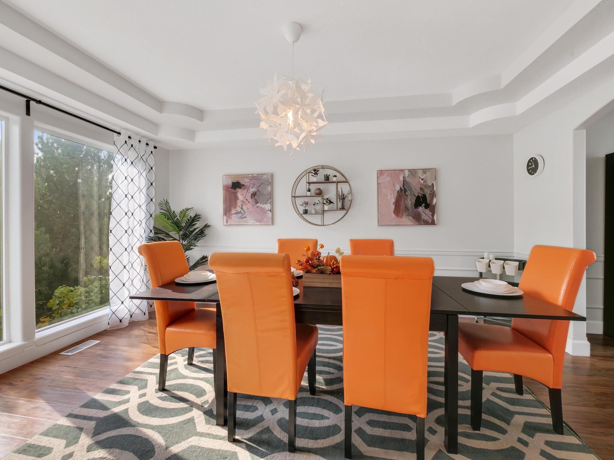 Valley villa with pool, hot tub, sauna & game room