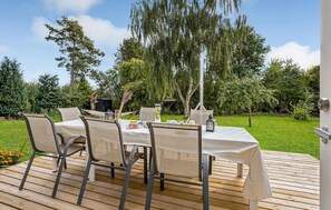 Outdoor dining - 3 bedroom gorgeous home in Lundby (Lundby)