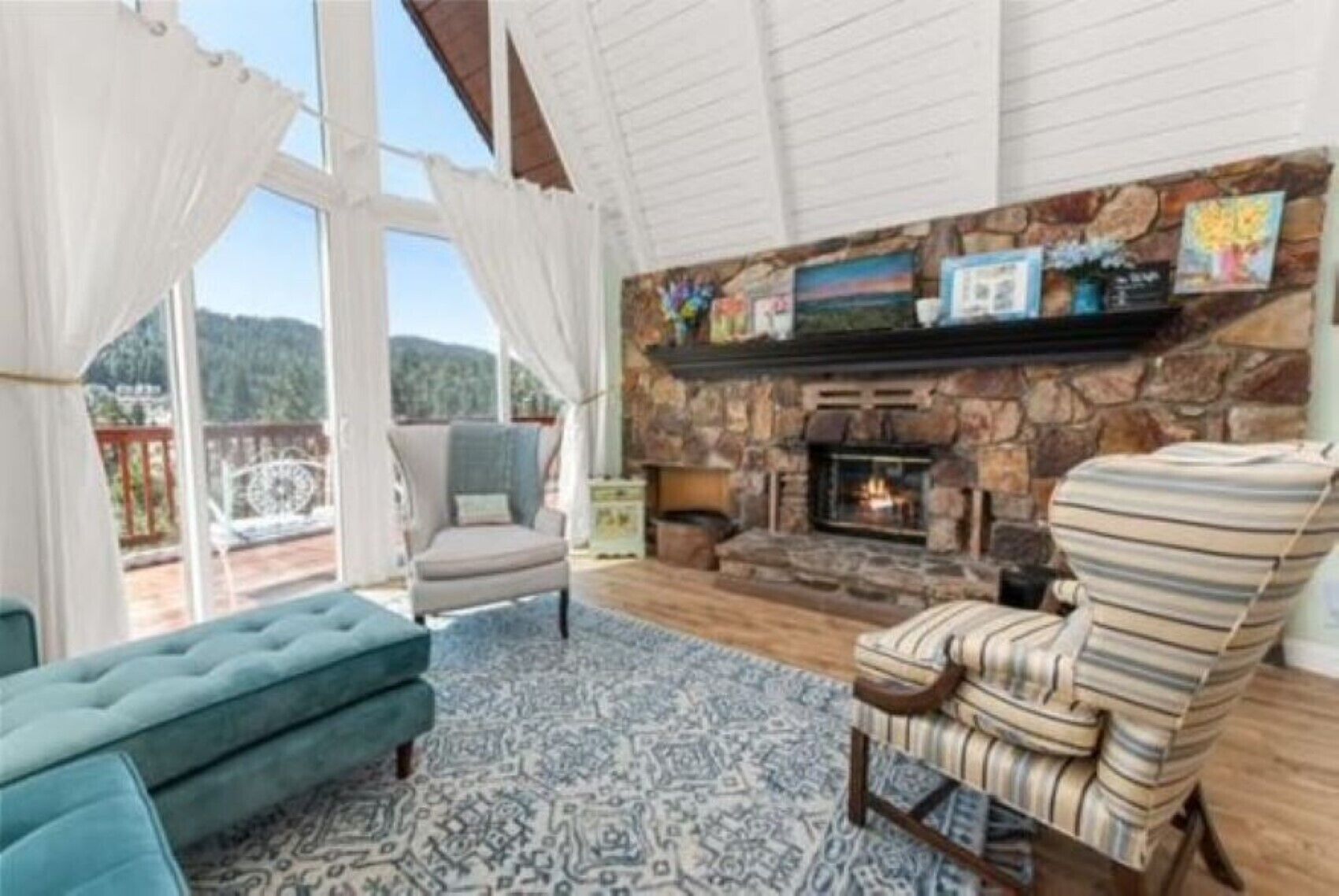 The Sip-Dip and Ski Rental