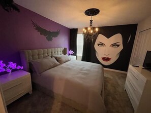 8 habitaciones, tabla de planchar con plancha, wifi y ropa de cama 